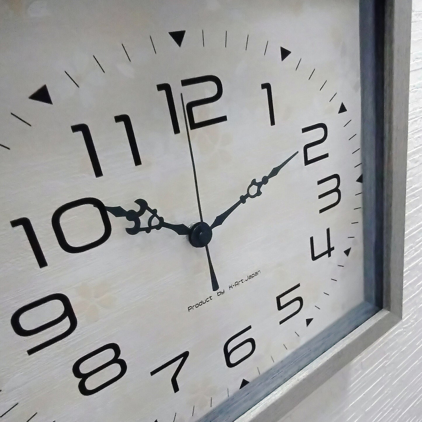 背景の桜柄が美しい和モダン掛時計【桜時-さくらどき-】